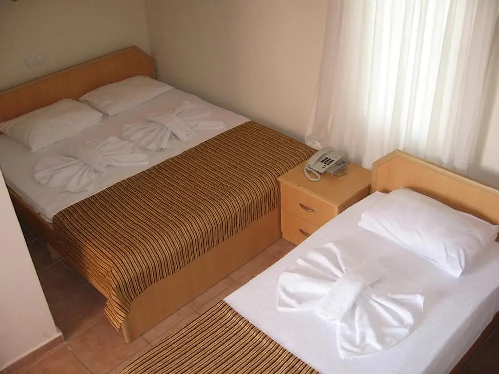 MG Moms Hotel