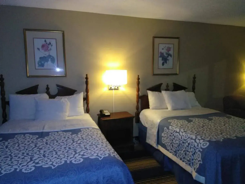 Days Inn by Wyndham Perry Near Fairgrounds