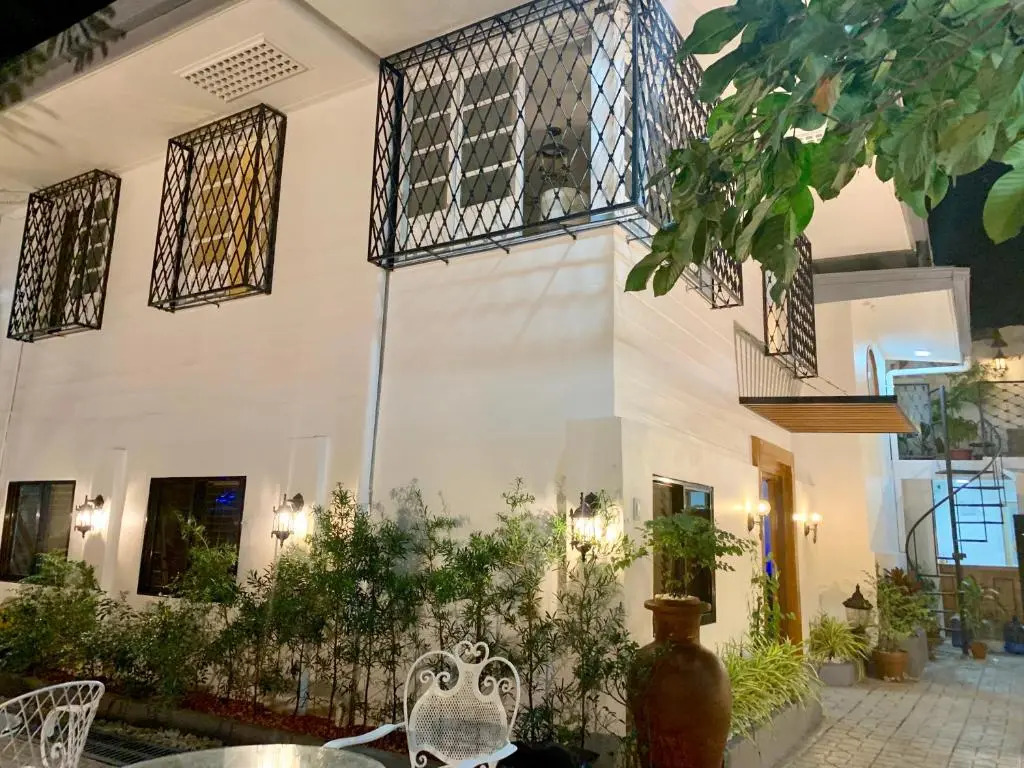 Courtyard Hotel
