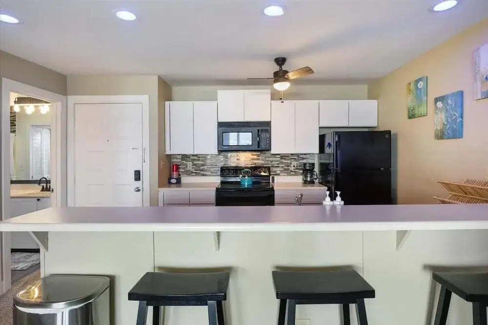 Cozy Pet-friendly Condo w/ Pool