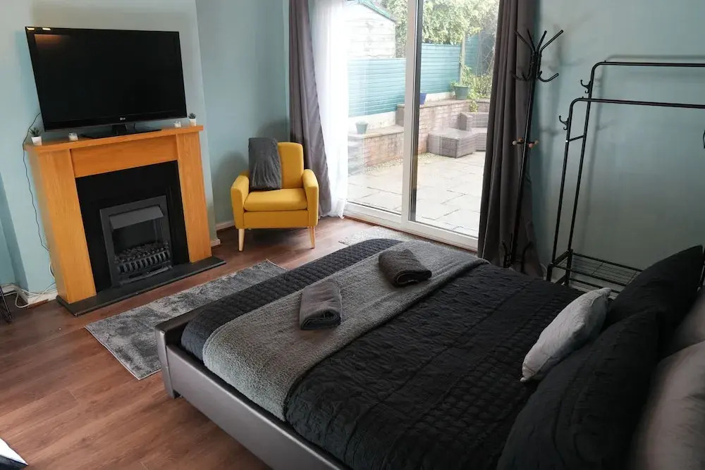 Detached Homestay With Private Rooms