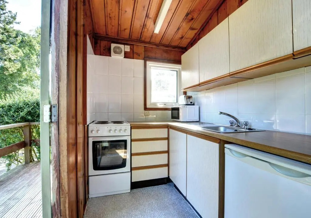 3 Bed in Broad Haven oc-wav604