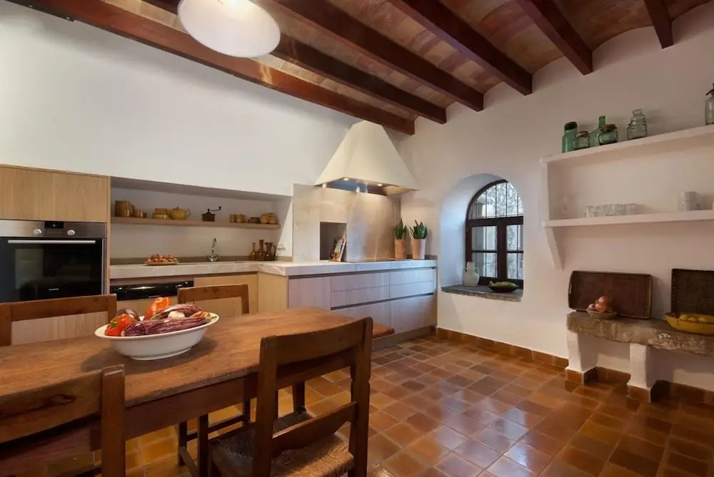 Villa - 4 Bedrooms with Pool and WiFi - 103179