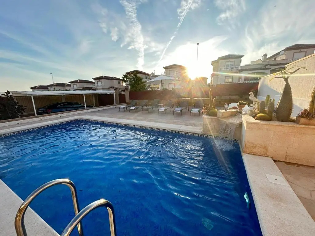 Maikran Premium Fantastic Family Villa with Pool