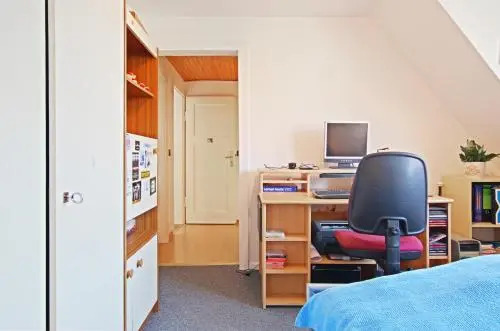 2 Single Rooms Fairground (5042)