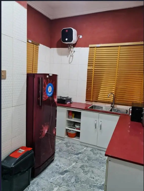 Amazing 6 BR House with High speed WiFi and Swimming pool