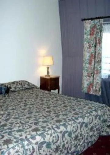 Akhotel