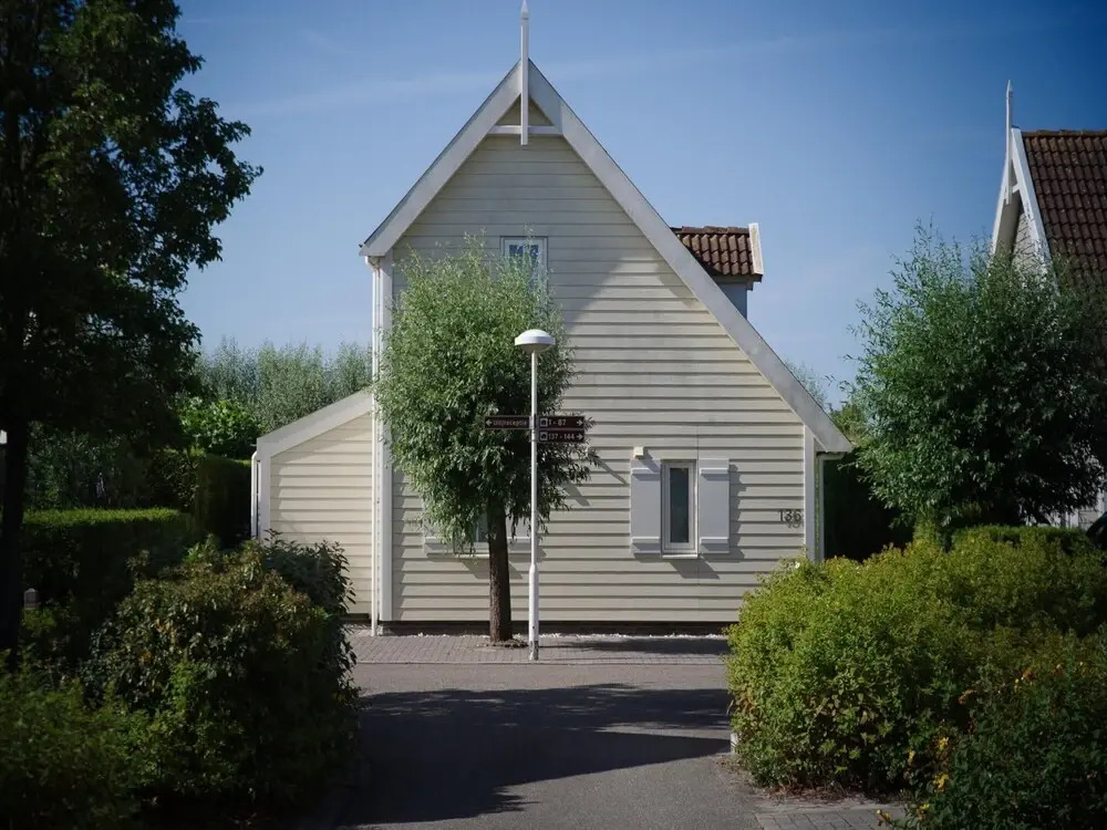 Zeeland Retreat; Sauna and Seaside Charm