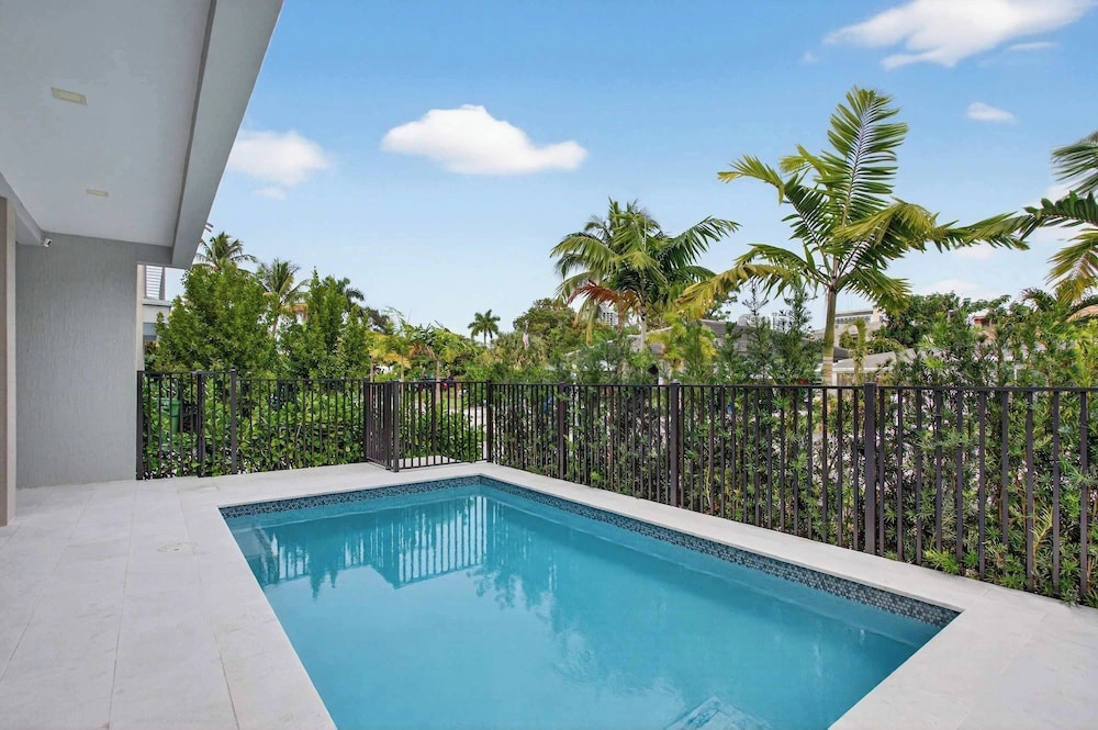 Tarpon River Enclave - New Build