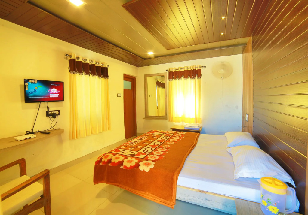 Hotel Mamta Palace, 500 meters from nakki lake