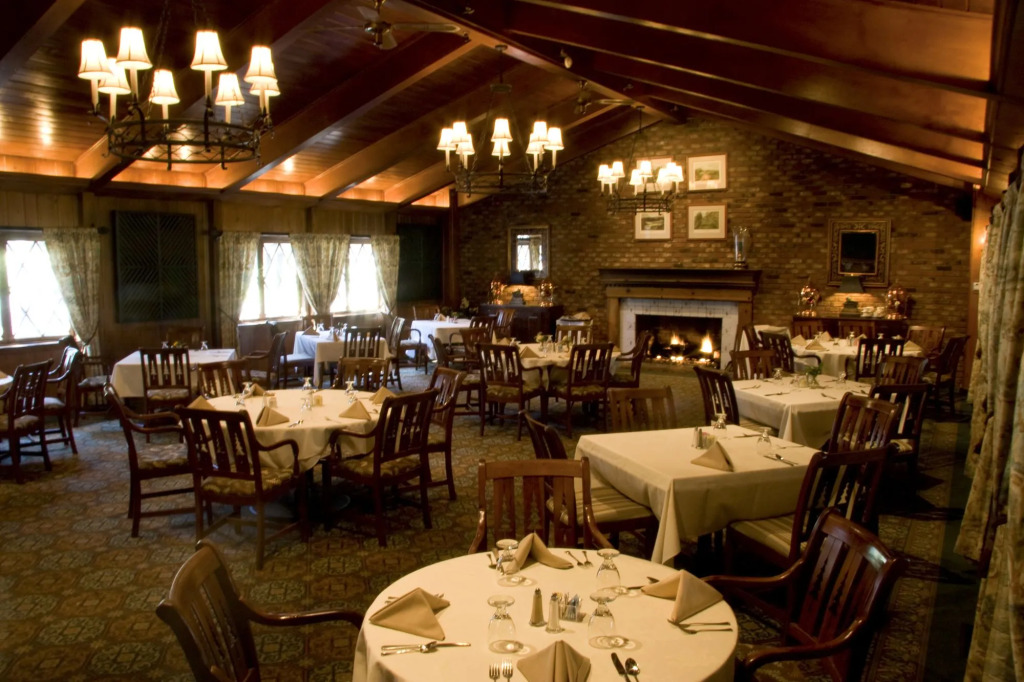 Pine Needles Lodge