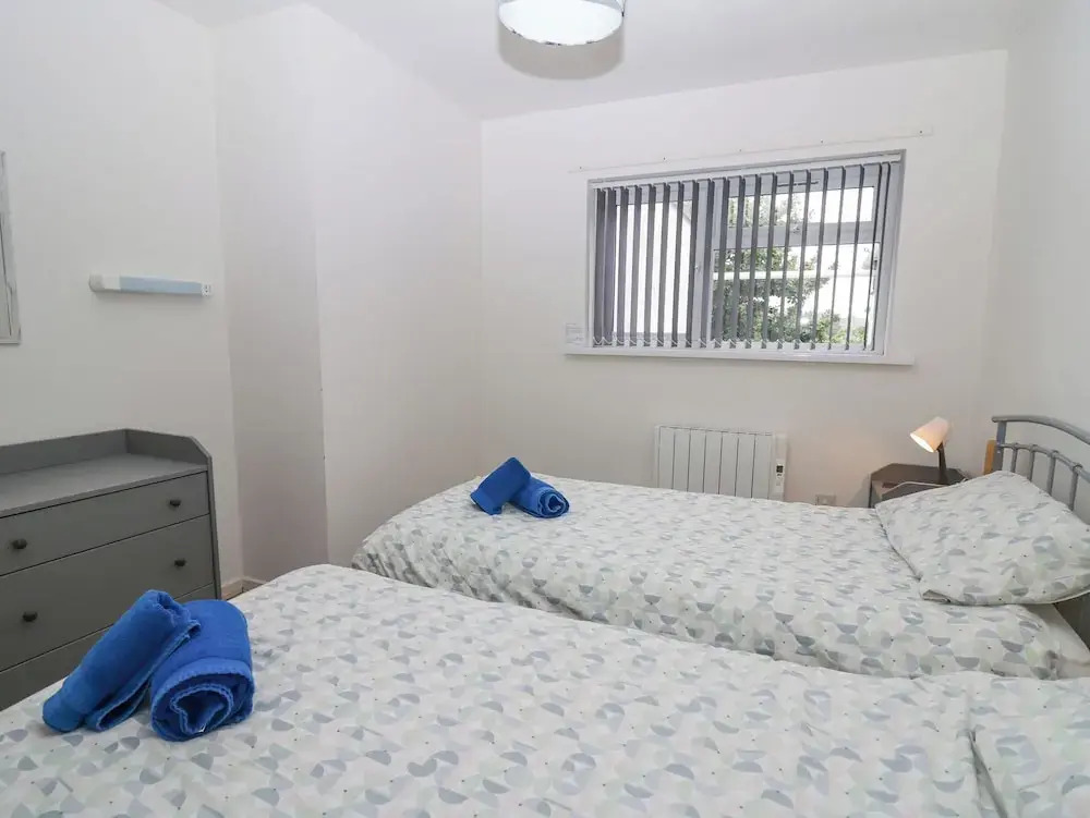 17 Coedrath Park