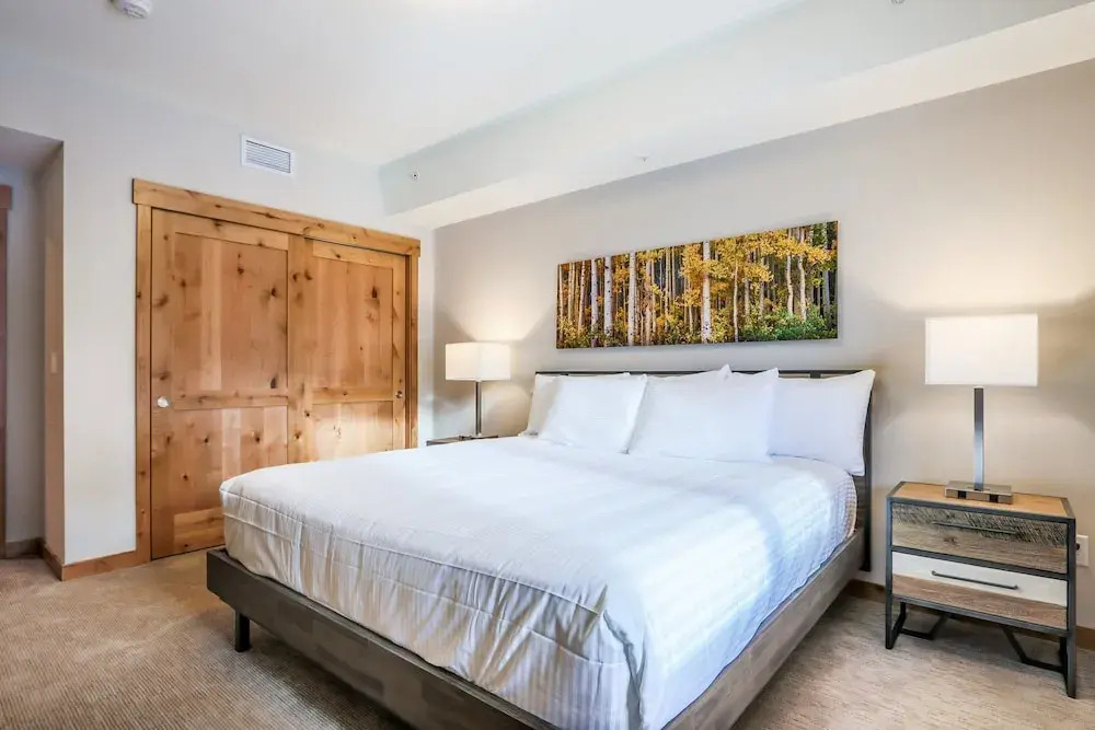 White Spruce Lodge by Spring Creek Vacations