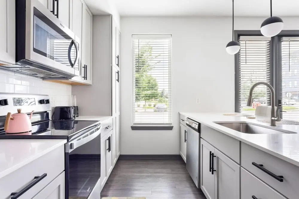 Bright & Cozy 2BR Retreat W/parking Broad Ripple