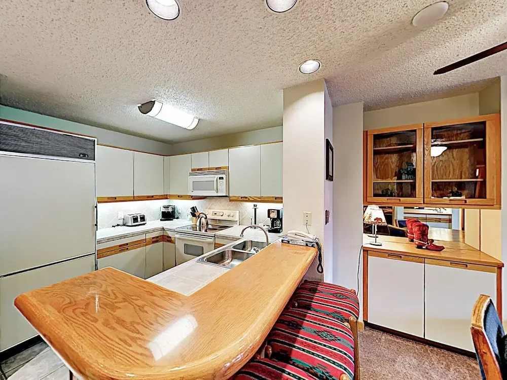 Steamboat Gem: All-suite 2br, 300 Yards To Gondola 2 Bedroom Condo