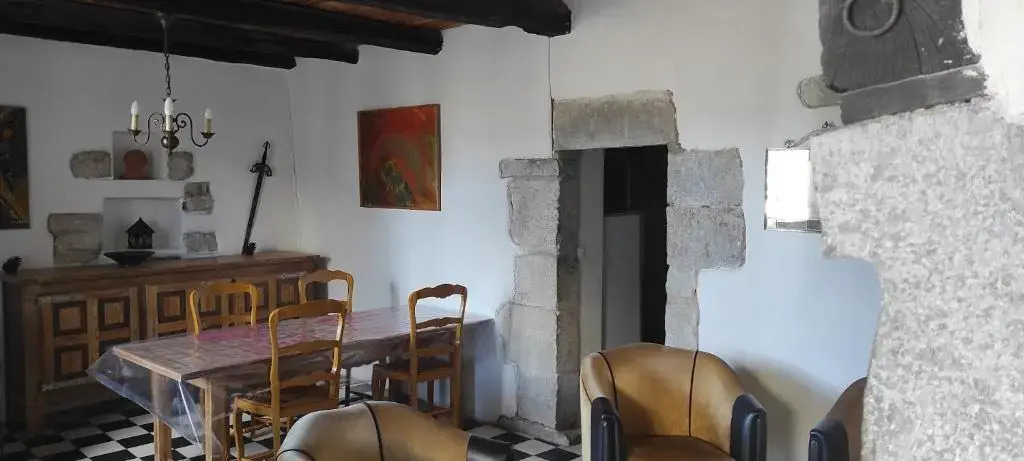 maison pierre et voute au c ur du village