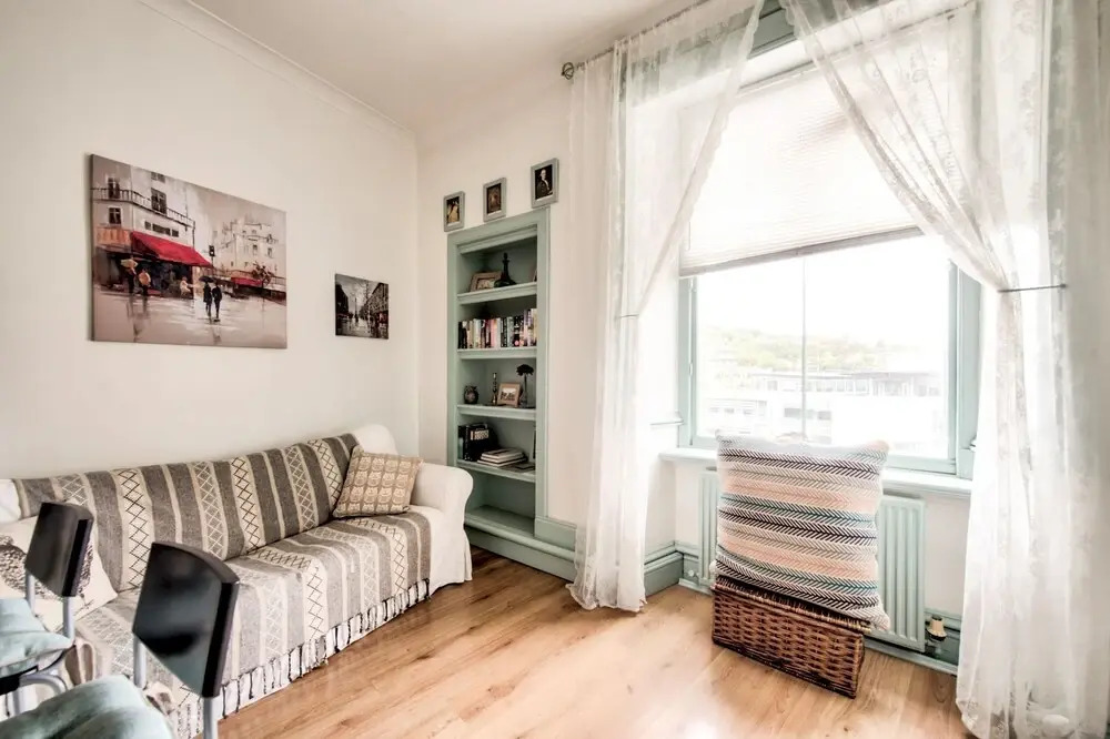 Cosy 2BR Home, 5 Minutes From Edinburgh Waverley!