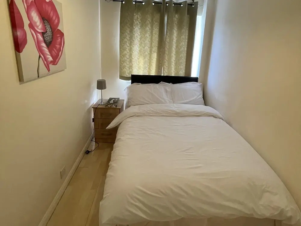 Enjoy Lovely 4 bed Apartment With Garden
