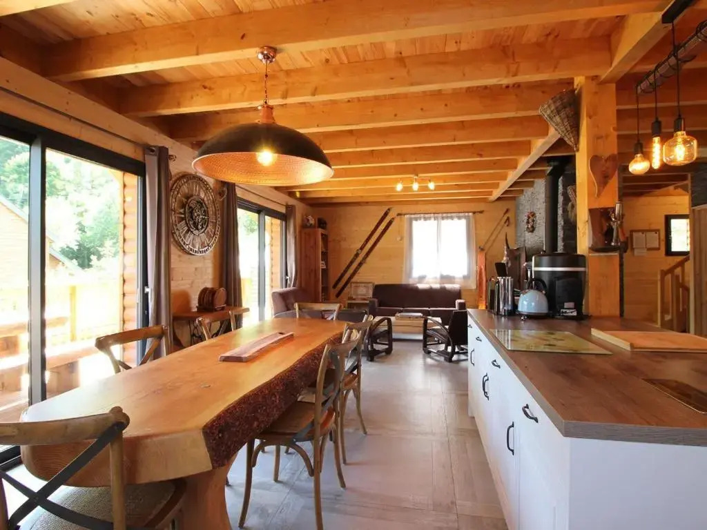 Splendide chalet 5 chambres avec terrasse, garage et wifi au Mont-Dore - FR-1-608-188