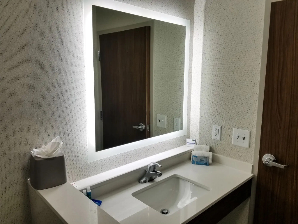 Holiday Inn Express & Suites - Charlotte NE - University Area by IHG
