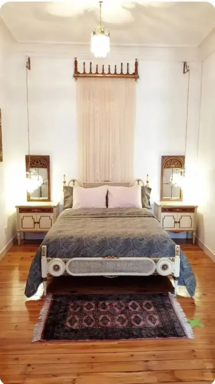 Room in Apartment - Beautiful and Large Room in The City Centre