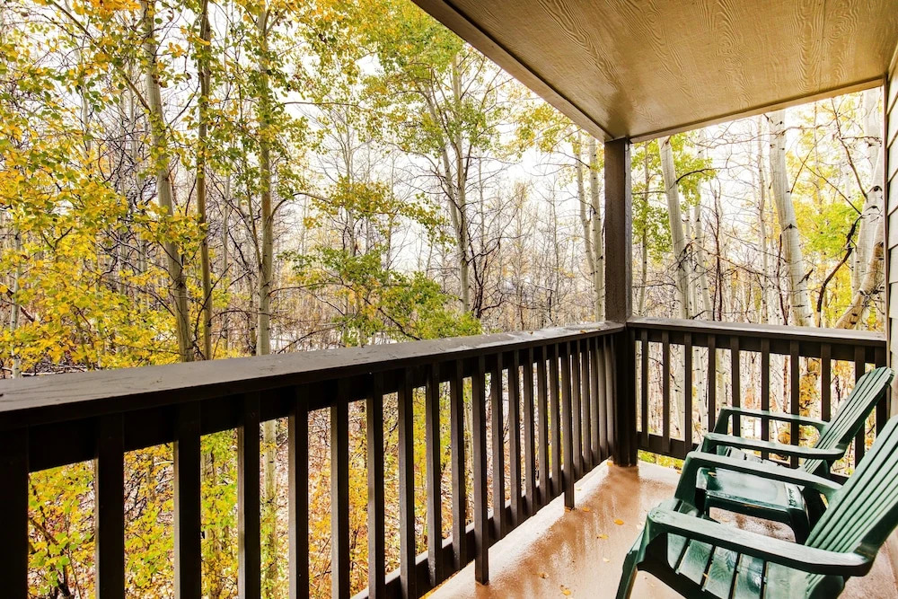 Snow Flower 150 2 Bedroom Condo by RedAwning