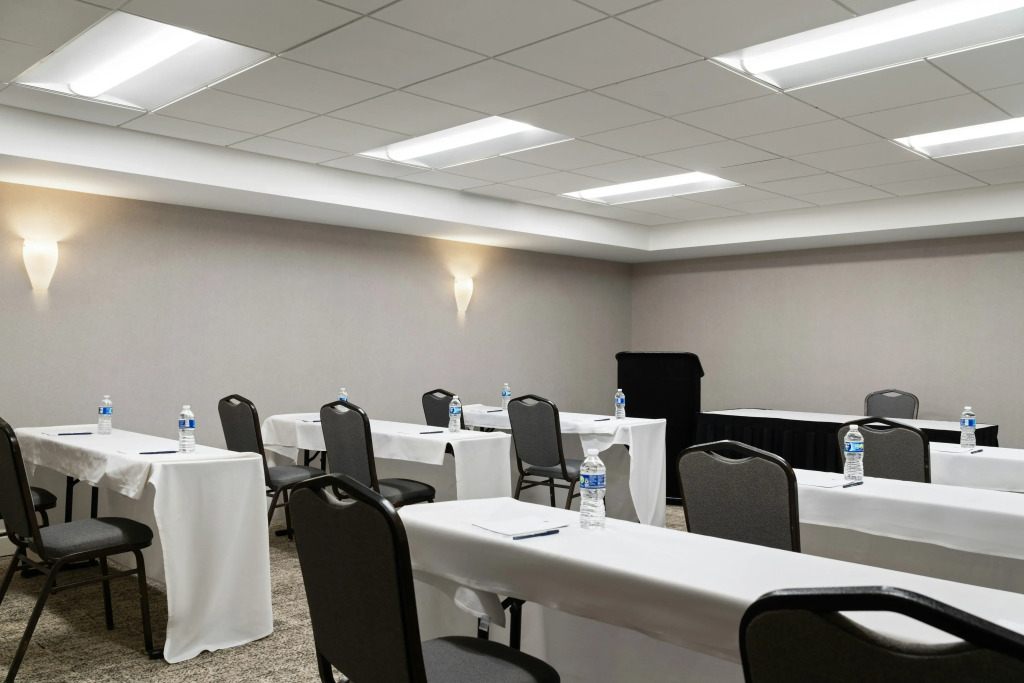 DoubleTree by Hilton Pittsburgh Airport