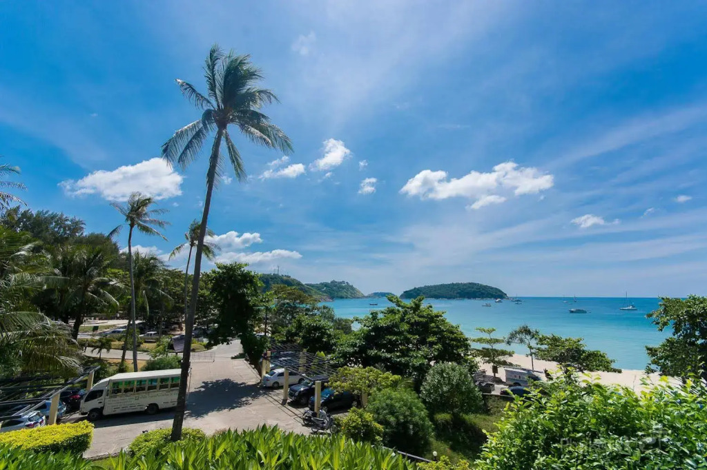 All Seasons Naiharn Phuket