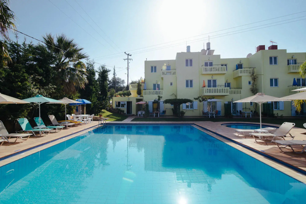 Kalithea Apartments - Heated Pool seasonal - Pool Towels - Pool Sun Lounger Matresses