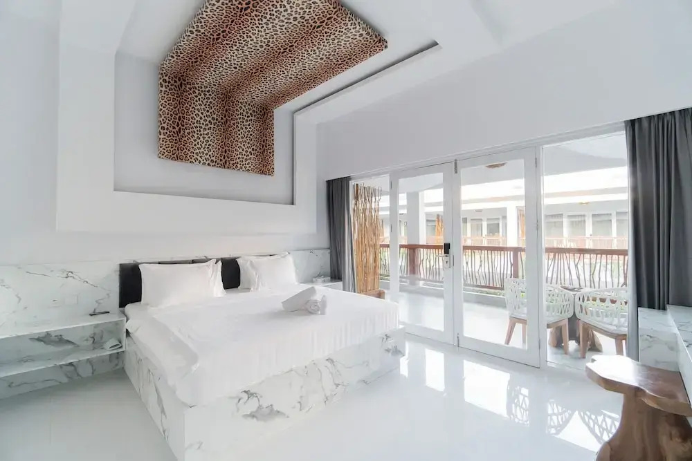 Seashell Resort