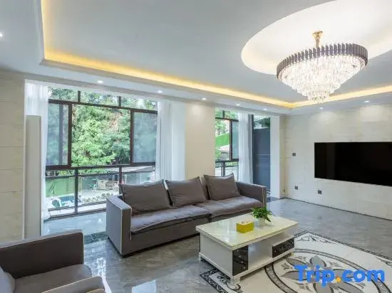 Hongya Qili Pingshan Zhongyige Hotel