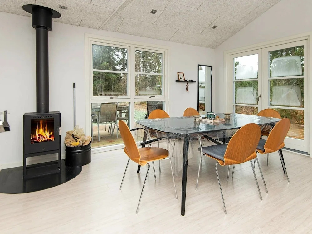 Luxurious Holiday Home in Henne With Fireplace in the Garden