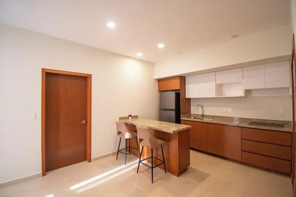 Makeva Condos, Near Malecon