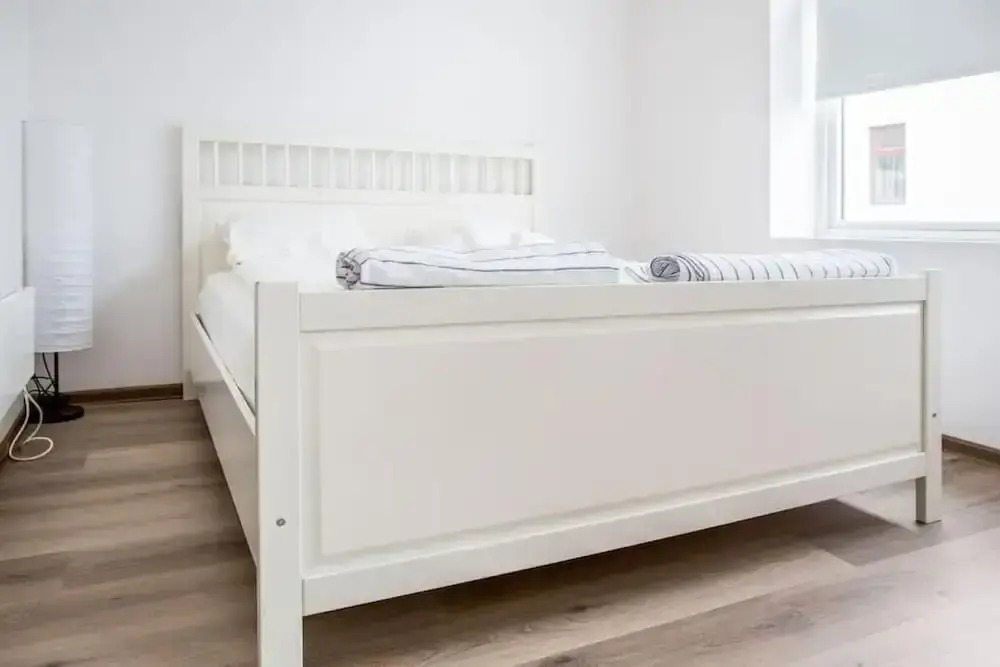 Family Friendly, Free Parking Space, Short Walk to Brosundet