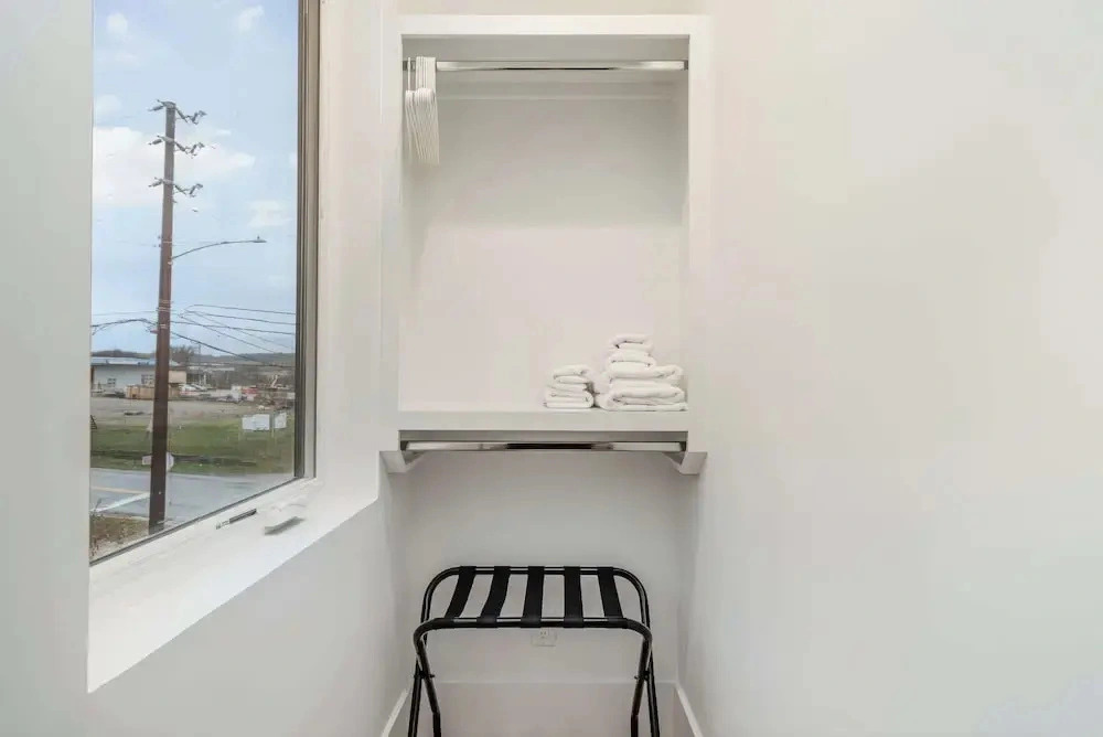 Elevator With Rooftop Hot Tub Pet-friendly Yard