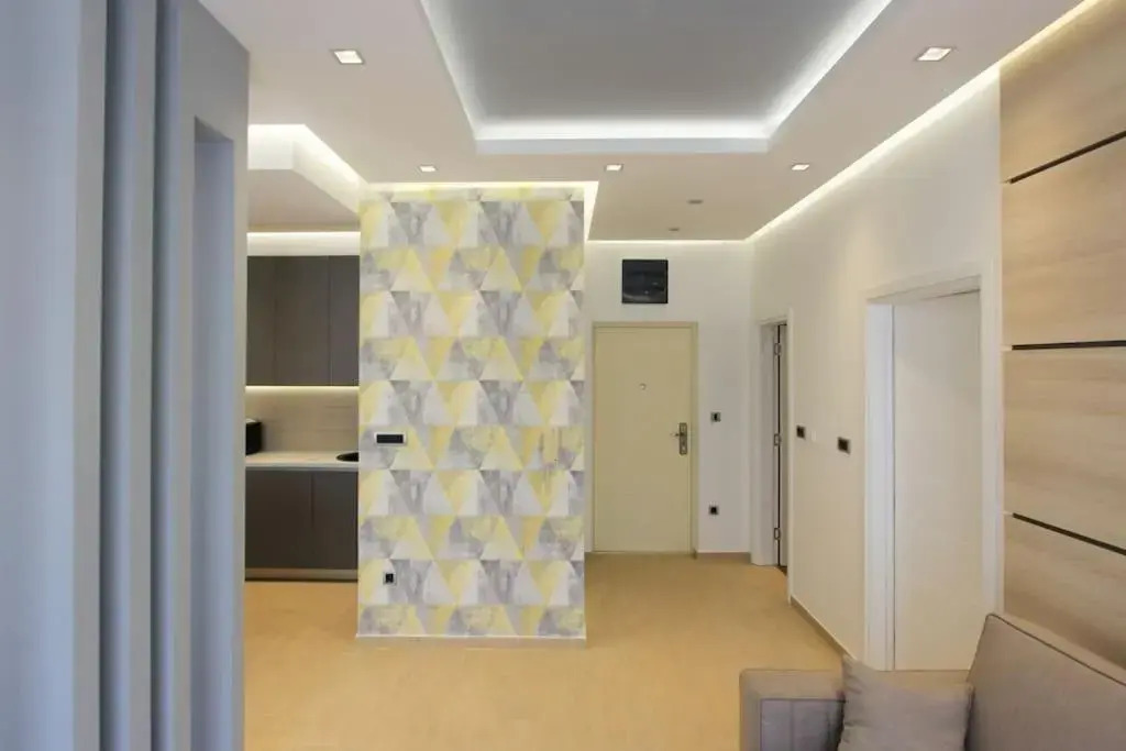 Modern 1BR apartment with swimming pool