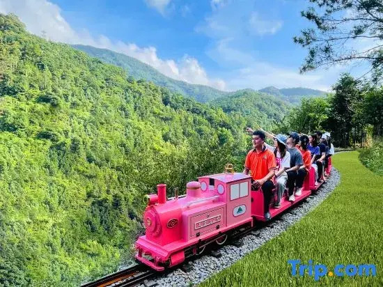 Nianhuagu Hotel (Tianlu Mountain Resort)