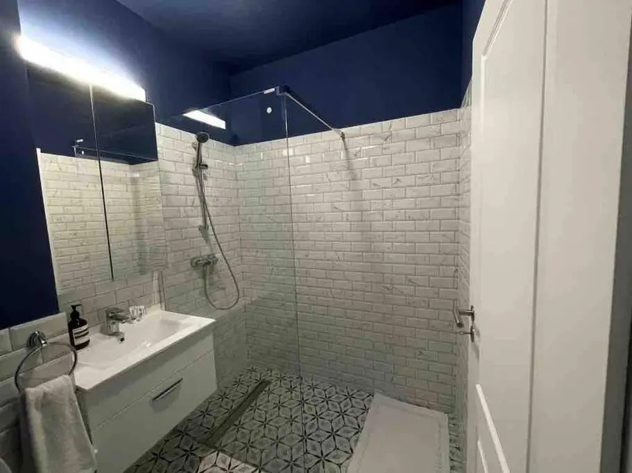 Modern 2-bedroom apartment in new residence