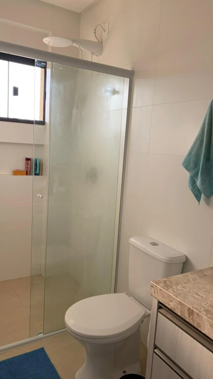 Lindo Apartamento no Mariscal, Bombinhas, com estacionamento e quintal, a 290 metros da praia do Canto Grande!!!