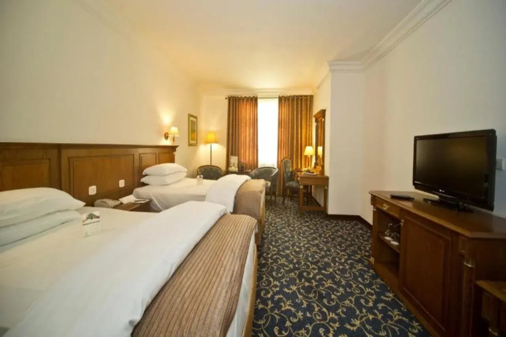 Bristol Hotel