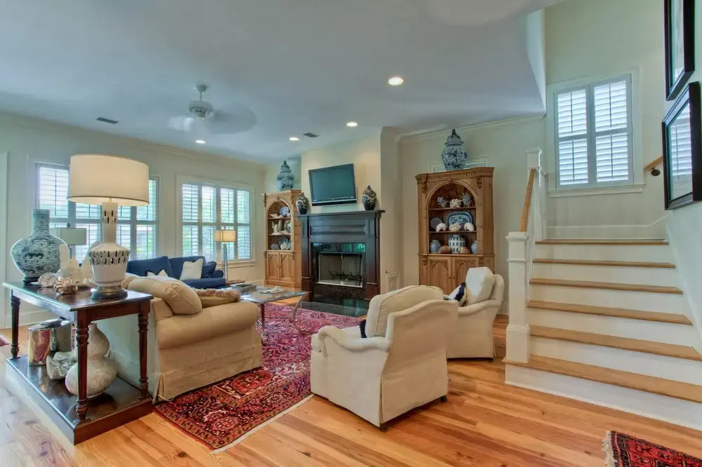 4216 4th Street by Hodnett Cooper