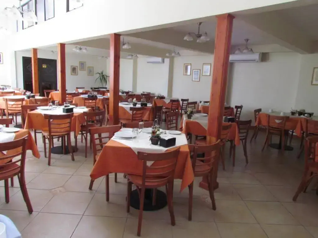Hotel Barros Arana