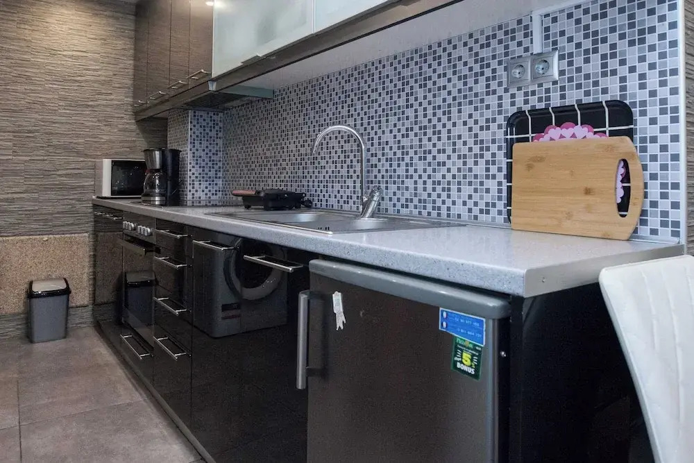 Fresh Spacious Studio Ampelokipoi Metro