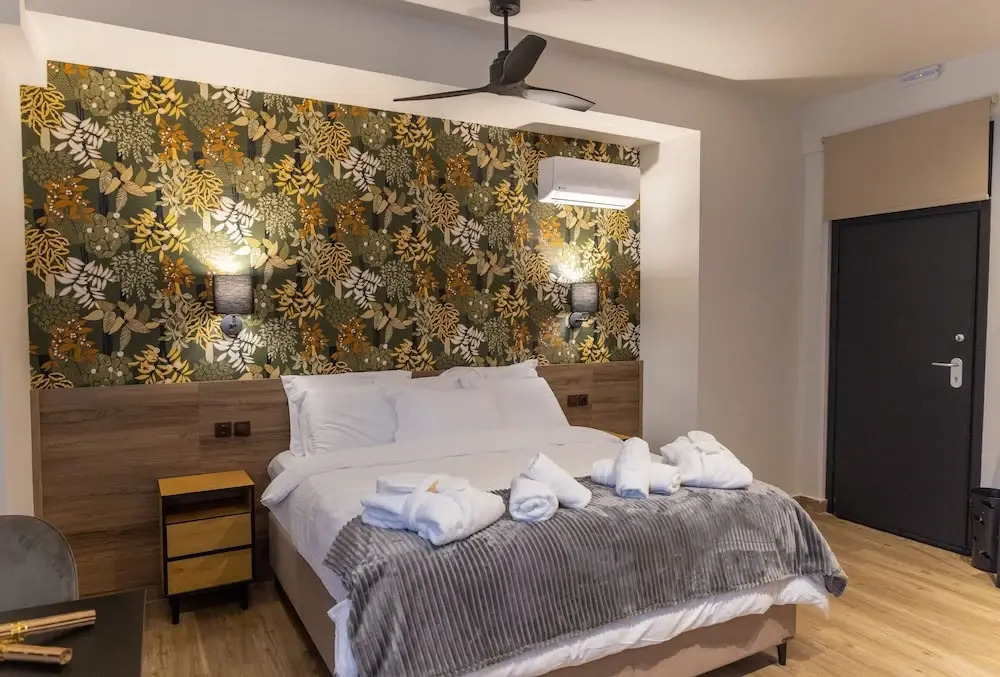 Trikala mall suites