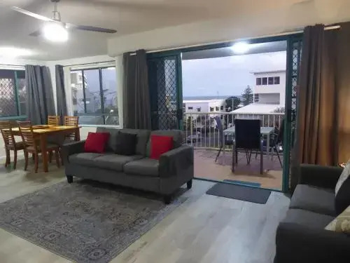 Deepwater Cove Unit 1, 68 Lower Gay Tce Bulcock Beach