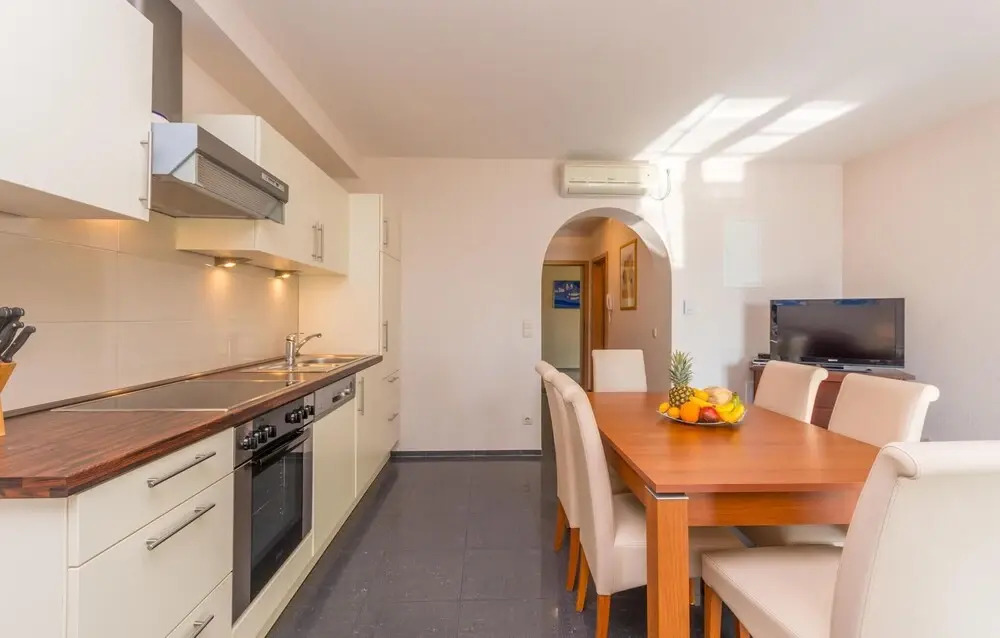 Awesome Home In Turanj