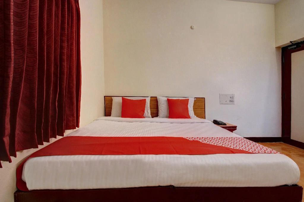 OYO 19959 Hotel Radhakrishna