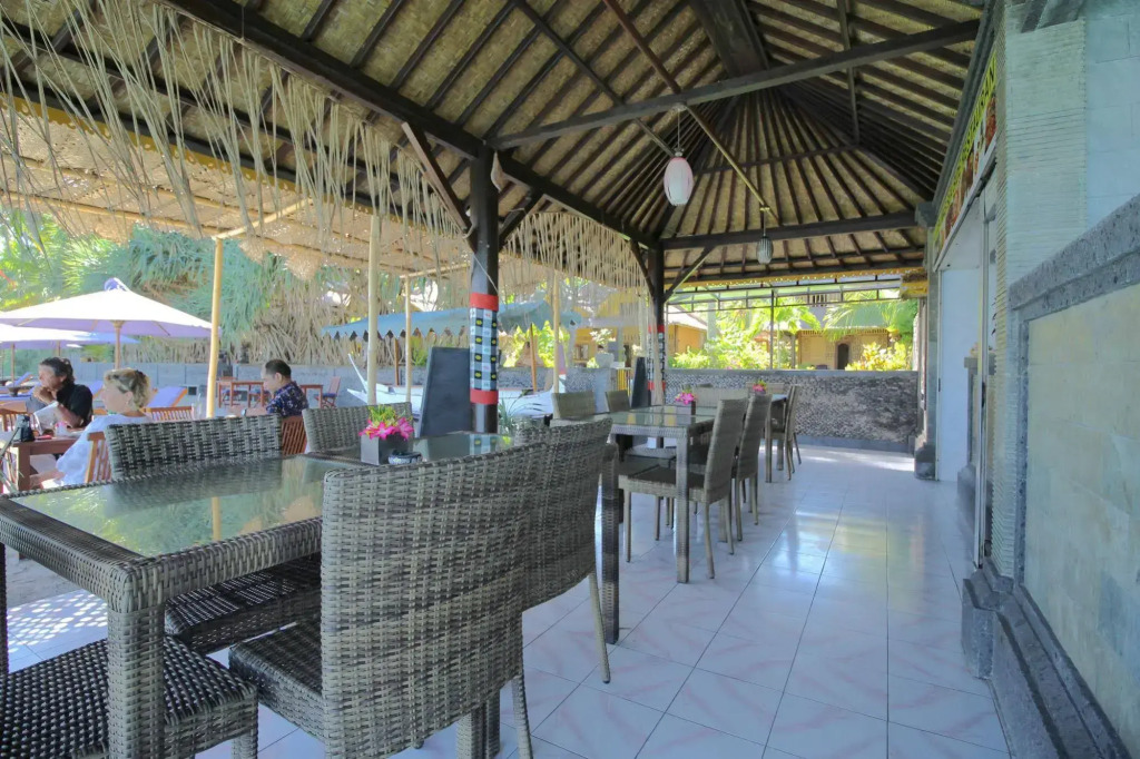 Airy Amlapura Raya Candidasa Bali