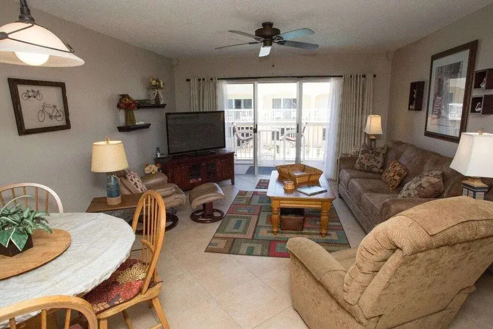 Win-San A-213 - 2 Br Condo