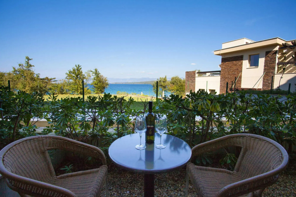 Blue Waves Resort